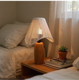 Resim Wavy Abajur - Beyaz Hasır El Yapımı Bohem Asimetrik Şekilli Ahşap Ayaklı Rustik Abajur Çok Renkli 