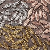 Resim 30 Adet Çinko Alaşım Retro Tüy Kolye Ucu DIY Aksesuarları - Takı, Bileklik, Küpe ve Kolye Yapımı İçin Uygun 