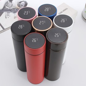 Resim 1 Adet Akıllı Sıcaklık Göstergeli LED Dokunmatik Ekranlı İzole Bardak, 304 Paslanmaz Çelik Outdoor Spor Su Matarası, Şık Şekilli Termos, Rahat ve Taşınabilir, Spor Su Arkadaşı,Taşınabilir İçecek Kabı,Paslanmaz Çelik Termos,Led Ekranlı Şişe,Şık Profil Şişe,Minimalist İçecek Kapları,Premium Paslanmaz Çelik,Hassas Sıcaklık Kontrolü,Açık Hava Tutkunu 