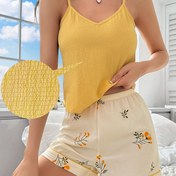 Resim Kadınların Çiçek Desenli Kolsuz Pijama Takımı - Seksi Spagetti Askılı Şortlar ile Zarif Sarı Kolsuz Üst, Rahat Polyester Karışımı, Bahar ve Yaz için Mükemmel Ev Giyimi 