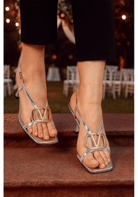 Resim Günlük Kadın Abiye Altın V Tokalı Mezuniyet Düğün Gece Küt Burun İnce Topuklu Ayakkabı 311 - 7060 GÜMÜŞ 