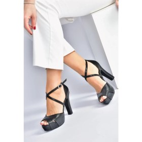 Resim Fox Shoes Siyah Platform Kalın Topuklu Kadın Abiye Ayakkabı M348010209 