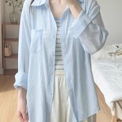 Resim Kadınların Hafif Mavi Şifon Uzun Kollu Güneş Koruma Gömleği - Cepli, Rahat Düğmeli, Tüm Mevsimler İçin Nefes Alabilen Polyester, Tatil Okuması 
