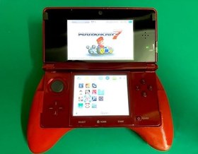 Resim Valley Of The Sun 3DS için özelleştirilmiş ekstra kaymaz oyun kolu el kulpları kırmızı renk, Nintendo 3DS eski küçük el oyun konsolu ile uyumlu, rahat ter geçirmez protez tutucu aksesuarları 