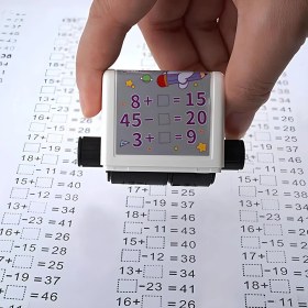 Resim Hype Store Toplama ve Çıkarma Işlemi Alıştırma Test Kaşesi - Matematik Eğitim Oyuncağı | Ayarlanabilir Rulo Damga | Eğlenceli Matematik Soruları | 1-100 Arası Sayılar | Çocuklar Için Pratik ve Öğrenme Arac 