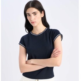Resim DeFacto Slim Fit Dar Kesim Bisiklet Yaka Ribana Kısa Kollu Tişört E6992AX25SPNV251 