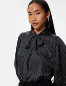 Resim Puantiyeli Saten Gömlek Fiyonk Detaylı Fular Yaka Uzun Kollu 