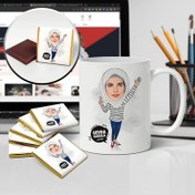 Resim Beyaz Başörtülü Kadın Karikatürlü Kupa ve Çikolata 