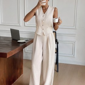 Resim Kadınların Şık Kolsuz Tek Düğmeli Üst ve Pantolon Takımı - Bej, Polyester, Bahar/Yaz Modası, Cep Detayı, Tek Düğmeli Üst|Kolsuz Üst|Polyester Kumaş 