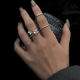 Resim Kelebek Yüzük 4'lü Set, Kadınlar için Çok Yönlü Benzersiz Tasarımlı ve Ayarlanabilir Açık İşaret Parmak Stili Halkalar 