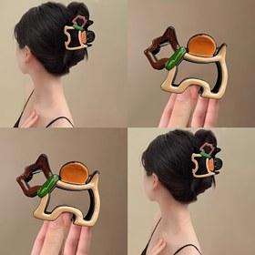 Resim Şık Köpek Şekilli Saç Tokası - Kadınların Topuzları için Büyük Köpekbalığı Tokası, Günlük ve Resmi Etkinlikler için Tutucu, Sevimli ve Eğlenceli Saç Aksesuarı, Köpek Saç Tokası, Oyunculuk Tasarımı, Topuz Saç Modeli, Moda Tutkunları 