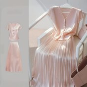 Resim Kadınlar için Şık Pembe Crop Top + Pilili Midi Etek İki Parça Takım 