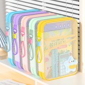 Resim 1 adet Şeffaf Görünür Dosya Çantası - Tabletler, A4 Kağıt, Kitaplar ve Kırtasiye için Büyük Kapasiteli Çok Katmanlı Düzenleyici - Dayanıklı Taşınabilir Dosya Kutusu, Askılı ve Yıldız Aksesuarları ile, Masa, Okul Malzemeleri, Eğlenceli Tasarım, Sağlam Yapı, Kalemlik İçeren Kalemlik, Bölme İçeren Kalemlik, Kalemlik Bölücü, Dosya Klasörü, Belge İçin Dosya, Belge İçin Dosya Düzenleyici 