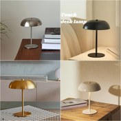 Resim 1 adet ofis atmosferi masa lambası, benzersiz mantar şekli, kullanışlı dokunmatik kontrol, USB şarjı, metal fırçalanmış dokulu masa lambası, kablosuz tasarım, yatak odası başucu lambası, oturma odası dekoratif lamba 