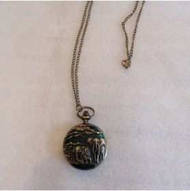 Resim Butik Tülin Unisex otantik bronz yeşil emaye ormanda fil ailesi köstekli cep saati kolye 4.5x47 cm Tayland Malı 