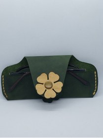 Resim sorte store Hakiki Deri El Yapımı Handmade Koyu Yeşil /Açık Kahverengi Çiçek Motifli Gözlük Kılıfı 