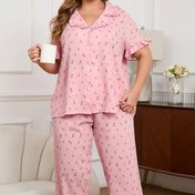 Resim Kadınların Büyük Beden Çiçekli Pijama Takımı - Rahat Kısa Kollu, Volan Detaylı, Düğmeli Üst ve Elastik Bel Pantolon, Polyester, Tüm Mevsimler İçin Giyilebilir, Büyük Beden Pijama Takımı 