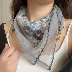 Resim Mıknatıslı Tokalı Şık Çiçek Desenli Şal - Hafif, Nefes Alabilen Polyester, Günlük Çıkışlar ve Özel Günler için Mükemmel, Çok Yönlü Yaka Takıları | Şık Yaka Takıları | Zengin Desen 