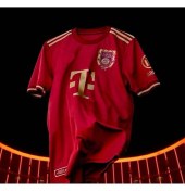 Resim Legent Lady Bayern/münih 125.YIL Forması 