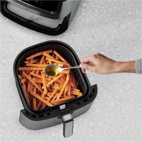Resim Electrolux 1800W E6AF1 Airfryer 8 Programlı 7 L Sepet Kapasiteli, 5.4 L Kızartma Kapasitesi Sıcak Hava Fritözü + Mutfak Hassas Tartı Hediye 