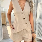 Resim Kadınların şık bej iki parçalı yazlık takımı - Kolsuz V-Neck Blazer & Şort Seti, Düğme Detaylarıyla, Günlük veya Ofis Giyiminde Mükemmel, Rahat Kıyafet | Şık İki Parçalı Set | Düğme Detayları, Bayanlar Yazlık Kıyafetleri 
