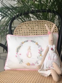 Resim Kelebek Model Peter Rabbitli Dekoratif Bebek Yastığı - Biyeli 