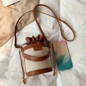 Resim Kadınların Retro Tarzı Omuz Çantası - Hafif El Çantası, Ayarlanabilir Askı, Bağcıklı Kapanış, Yuvarlak Kova Tasarımı, Mavi veya Kahverengi Renkli Retro Bloklu Crossbody Çanta, Crossbody Çanta, Günlük Kullanım, Dokulu Bitiş 
