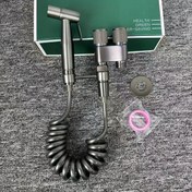 Resim Çift Fonksiyonlu Tuvalet Bide Sprey Geliştirici - Krom Kaplama Duvara Monte Açı Valfi, Valf Çekirdeği & Kolay Kurulum Donanımı - Elektrik/Pil Gerekmez, Banyo ve Çamaşır Odası Yükseltme için Şık Dekor 