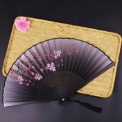 Resim 1 Siyah Bambu Katlanır Fan Retro Kiraz Çiçeği Tasarımı ile - Hafif Elde Taşınan Sanat Fanı Hanfu Dansı, Mezuniyet Hediyeleri, Ev Dekoru ve Bambu El Sanatları için, Sevimli Fa 