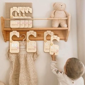 Resim Bebek Dolabı Bölücü - 3D Çift Taraflı Ahşap Bebek Gardırop Bebek Dolabı Düzenleyici, Papatya tasarımı Kreş Dekoru Elbise Askısı Bölücüler Yenidoğandan 24+ Aya kadar 8 Boyutu Sıralamak için 