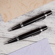 Resim Huashi Lai markalı benzersiz tasarımlı mini kısa metal tükenmez kalem iş hediye kalemi Siyah Mürekkep ve Mavi Mürekkep Renk Seçenekleriyle 