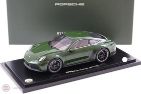 Resim 1:18 Spark 2024 Porsche 911 Carrera GTS Cuarenta Edition (992.2) - Quercusverde 