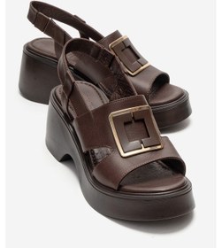 Resim Luvishoes Lucıa Kahverengi Tokalı Hakiki Deri Kadın Dolgu Topuklu Sandalet Kahverengi 
