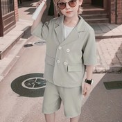 Resim Çocuklar için rahat Kore tarzı takım elbise, kısa kollu tasarım, yaz için mükemmel, çiçek çocukları için şık ve uygun. 