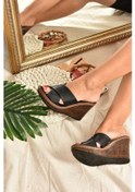 Resim Fox Shoes Siyah Çapraz Bantlı Kadın Terlik K674041009 