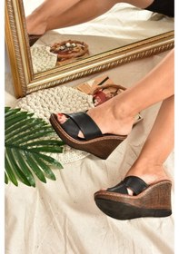 Resim Fox Shoes Siyah Çapraz Bantlı Kadın Terlik K674041009 