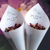Resim 30 adet Şık Beyaz Kağıt Petal Koneleri - Özelleştirilebilir "Bay ve Bayan" Düğün Dekorasyonları Tarih, Çiçek Tasarımı ile DIY Petal Toss, Hediye Sarma, Damat Partisi Hediyeleri ve Kutlama Etkinlikleri için Düğün Dekorasyon Malzemeleri 