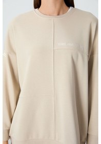 Resim Tommy Life Bej Kompakt Pamuklu Kalın Pürüzsüz Dokulu O Yaka Oversize Fit Kadın Sweatshirt - 97288 Bej 