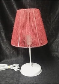 Resim TEKAY AYDINLATMA Jüt ip örme abajur beyaz metal ayaklı krem gri kırmızı başlık kırmızı 