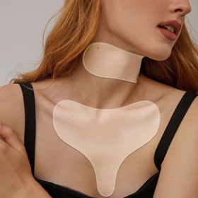 Resim 2 Adet Silikon Şeffaf Boyun ve Göğüs Yama - Alkol İçermez, Kokusuz, Yeniden Kullanılabilir 3x, Güçlü Yapışma, Cilt Bakımı, Duruş Desteği & Kırışıklık Azaltma, Kıyafetin Altında Görünmez, Açık Bej Renkli, Dayanıklı Yapıştırıcı, Güzellik Rutini 