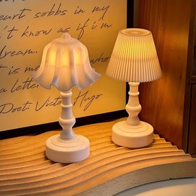 Resim 1 adet/2 adet Beyaz LED Küçük Masa Lambaları, Masaüstü Dekorasyonu için Dekoratif Işıklar, Ev Dekorasyonu için Sıcak Bir Atmosfer Oluşturmak İçin Küçük Gece Lambaları. 