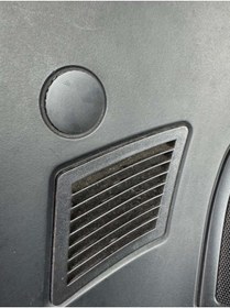 Resim Lucest Z4 E85/86 koltuğun yanındaki kapak. (Plastik Aparattır!!!) 