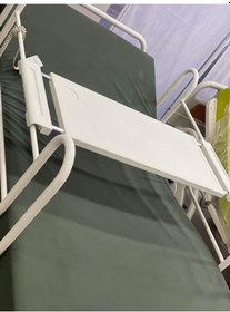 Resim Emek Sağlık Kolay Temizlenebilir Yüzeyli Hasta Yemek Masası 