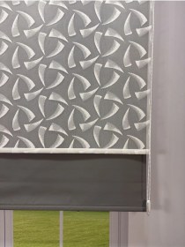 Resim Nova Serisi Üç Yaprak Desenli Çift Mekanizmalı Beyaz Tül Antrasit Gri Stor Perde Antrasit Gri 