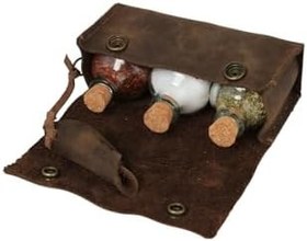 Resim Deri 3’lü Cam Baharatlık Seti - 50 cc Mantar Tıpalı Baharat Şişeleri, El Yapımı Deri Kılıflı Kamp ve Outdoor Baharatlık | Tanto Bushcraft 