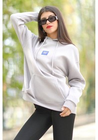 Resim Kadın Gri Süs Etiket Baskılı Kapüşonlu Oversize Kanguru Cepli Sweatshirt - 25103 Gri 