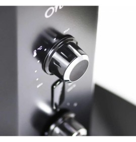 Resim Luxell Orbit Dikey Isıtıcı 1800 W Infrared Güç Kapalı ve Açık Alanlarda Kullanım İçin Şık Siyah 