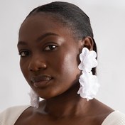 Resim 1 Çift Bohem Tarzı Büyük Polyester Çiçekli Sallantılı Küpeler - Gerçekçi Beyaz Çiçek Tasarımı Yeşil Yapraklarla, Düğünler, Partiler ve Özel Günler İçin Mükemmel, Kadınlar İçin İdeal Hediye, Parti Aksesuarları|Çiçekli Küpeler|Polyester Çiçekler 