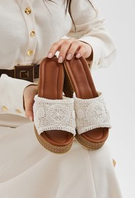 Resim Moda Devrin Beyaz Düz Hasır Örgü Dolgu Topuk Kadın Terliği Topuklu Terlik 