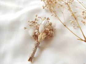 Resim Beyaz Natürel Yaka Çiçeği - 4 Boutonnieres 